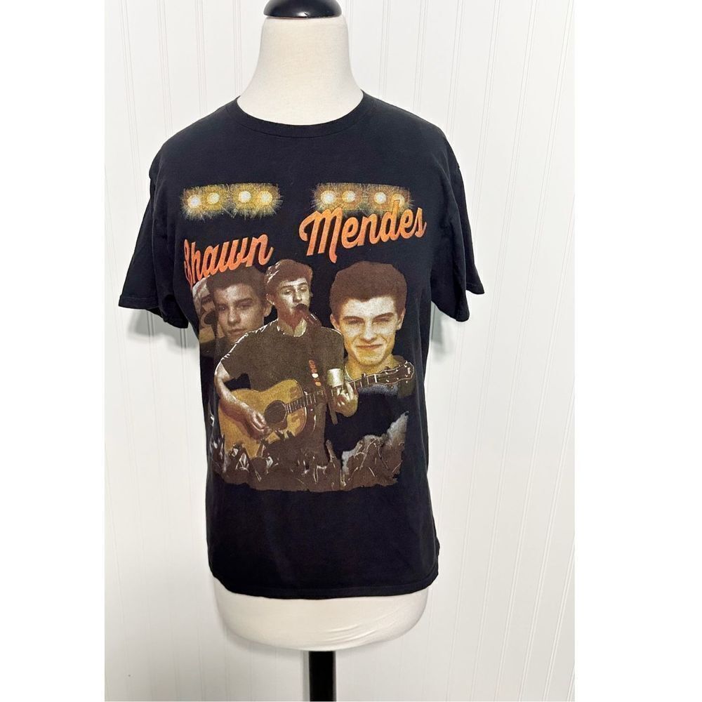 Shawn Mendes Tour Concert T-Shirt Keep Smiling‎ Shirt V Neck Black Size Large